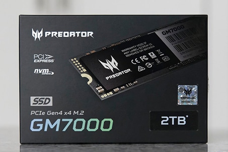 Acer Predator GM7000 2TB Package